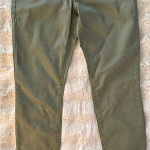 Time and Tru Sage Green Skinny Pants